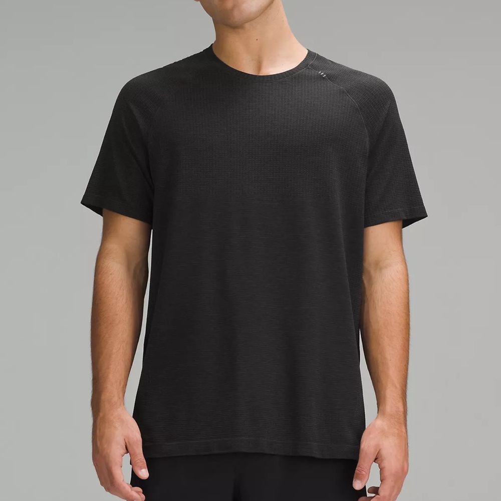 Lululemon Men’s Shirt